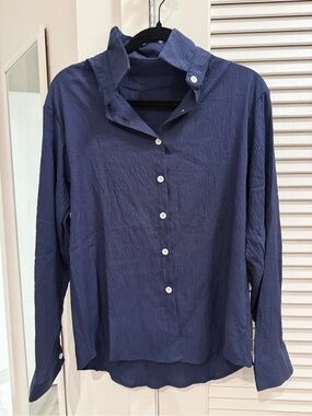 NEW Boutique Classic Navy Button-Down Shirt